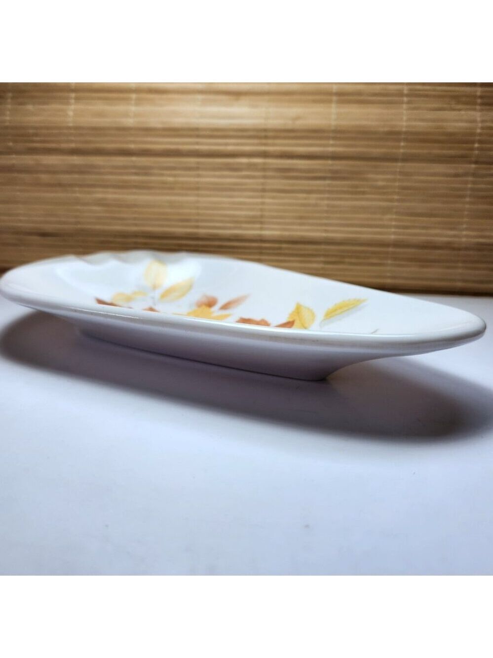 Ashtray Vintage Melamine Mid Century Kidney Shape Autumn Leaves Made in Canada - Picture 6 of 8
